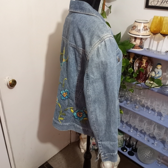 "re:" Denim Jacket - Picture 9 of 12
